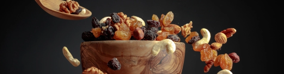 flying-dried-fruits