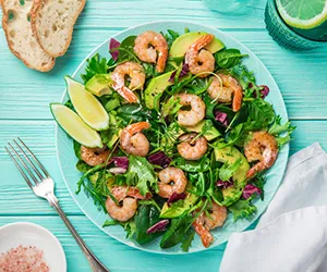 Shrimp Salad with Spinach and Avocado