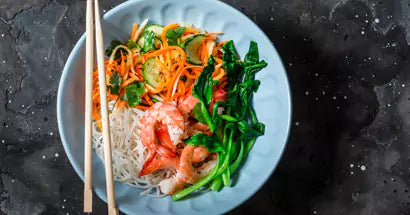Colourful Shirataki Noodle Salad with Shrimp